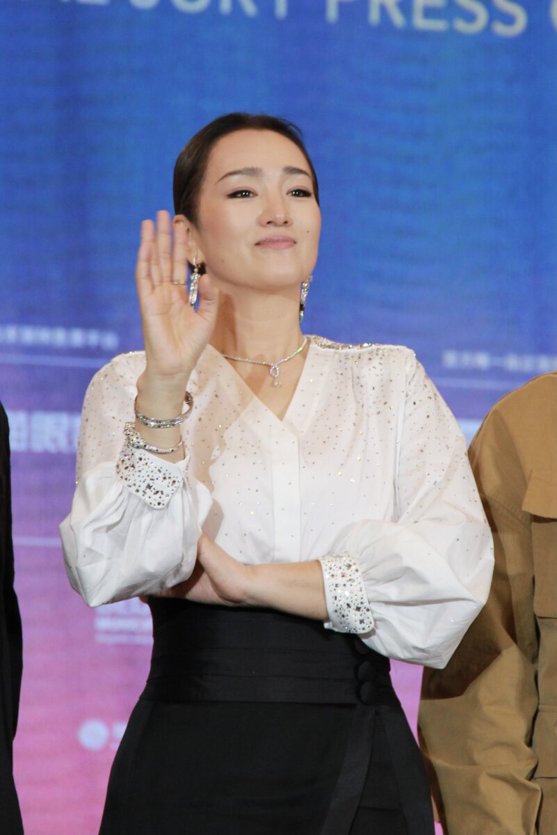 Bobo va nabiraning porno videosini tomosha qiling